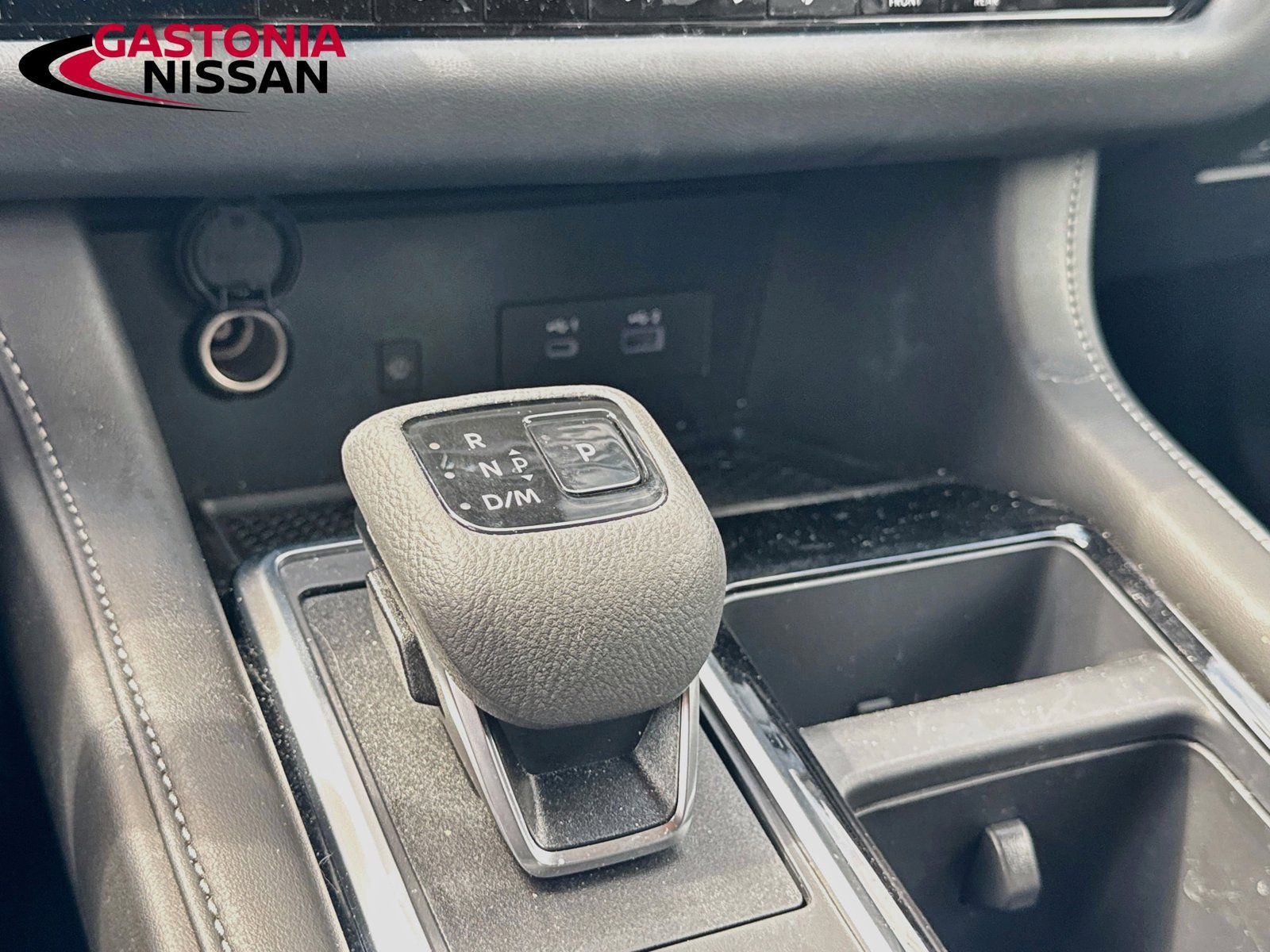 Used 2025 Nissan Pathfinder SL FWD image 22