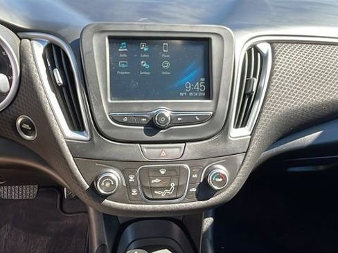 Certified 2017 Chevrolet Malibu LS image 15