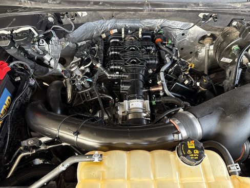 Used 2018 Ford F150 Raptor w/ Equipment Group 802A Luxury image 7