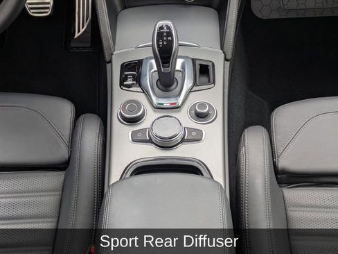 Used 2024 Alfa Romeo Stelvio Veloce image 23