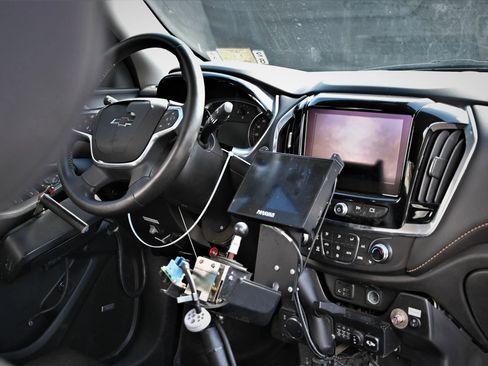 Used 2021 Chevrolet Traverse RS FWD image 16