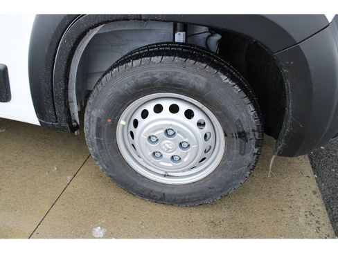 New 2026 RAM ProMaster 2500 w/ Premium Convenience Group image 38