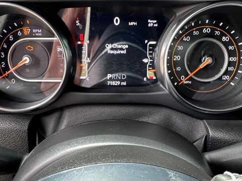 Used 2021 Jeep Wrangler Unlimited Sahara AWD/4WD image 9