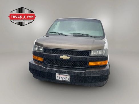 Used 2021 Chevrolet Express 2500 w/ Driver Convenience Package RWD image 2