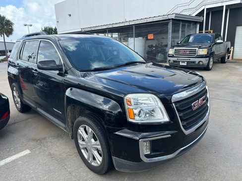 Used 2017 GMC Terrain SLE w/ Convenience Package FWD image 3
