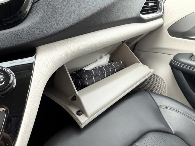 Used 2023 Chrysler Pacifica Touring-L FWD image 32