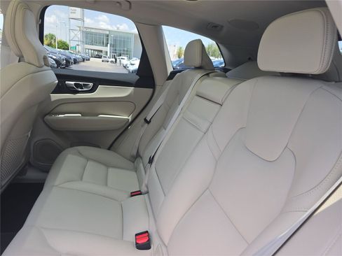 Used 2020 Volvo XC60 T5 Inscription FWD image 12