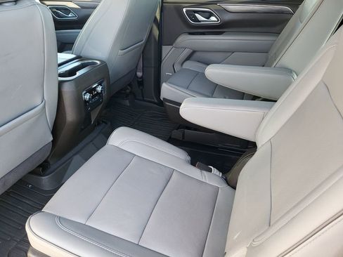 Used 2022 GMC Yukon SLT w/ SLT Luxury Package image 19