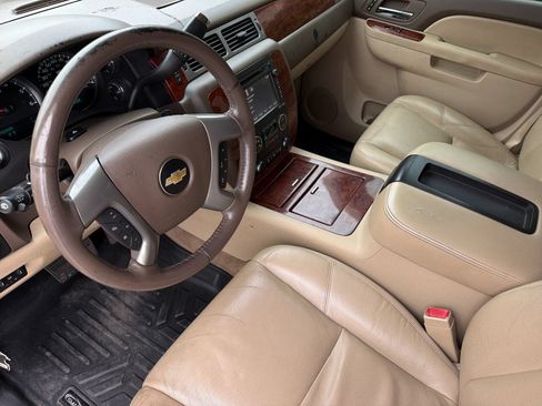 Used 2013 Chevrolet Tahoe LTZ AWD/4WD image 9