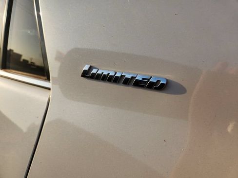 Used 2020 Toyota 4Runner Limited AWD/4WD image 8
