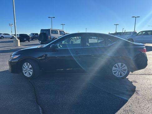 Used 2024 Nissan Sentra S image 8