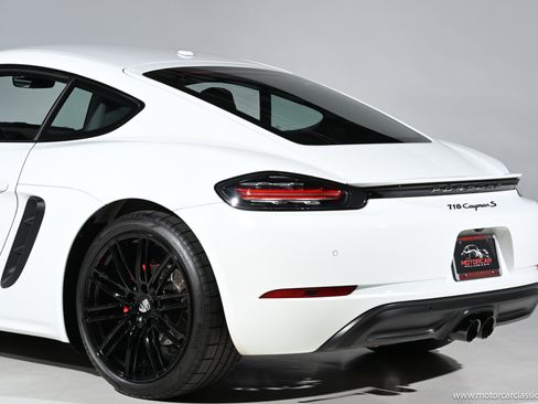 Used 2018 Porsche 718 Cayman S RWD image 18