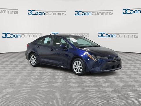 Used 2024 Toyota Corolla LE FWD image 2