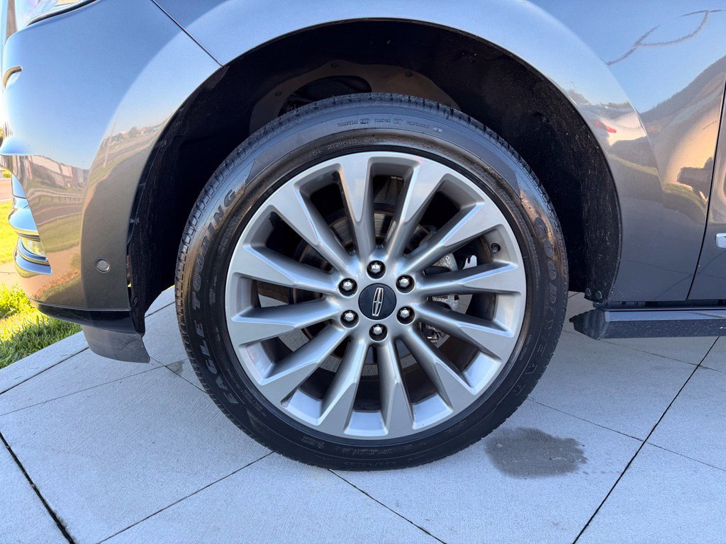 Used 2018 Lincoln Navigator L Select w/ Technology Package AWD/4WD image 13