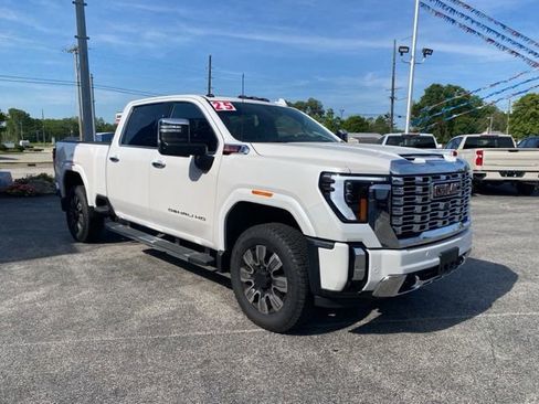 Used 2025 GMC Sierra 2500 Denali w/ Denali Reserve Package AWD/4WD image 7