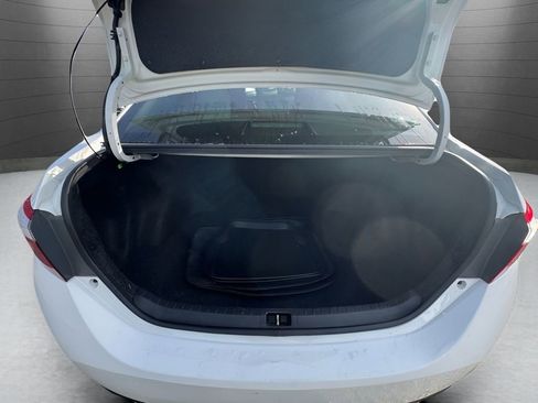 Used 2016 Toyota Corolla LE image 18