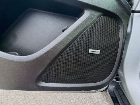 Used 2021 Chevrolet Traverse RS image 25