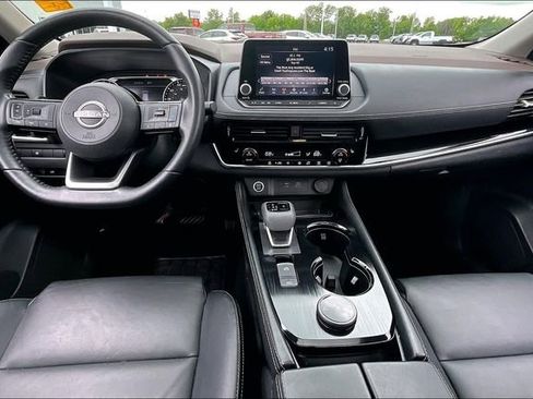 Used 2023 Nissan Rogue SL AWD/4WD image 7