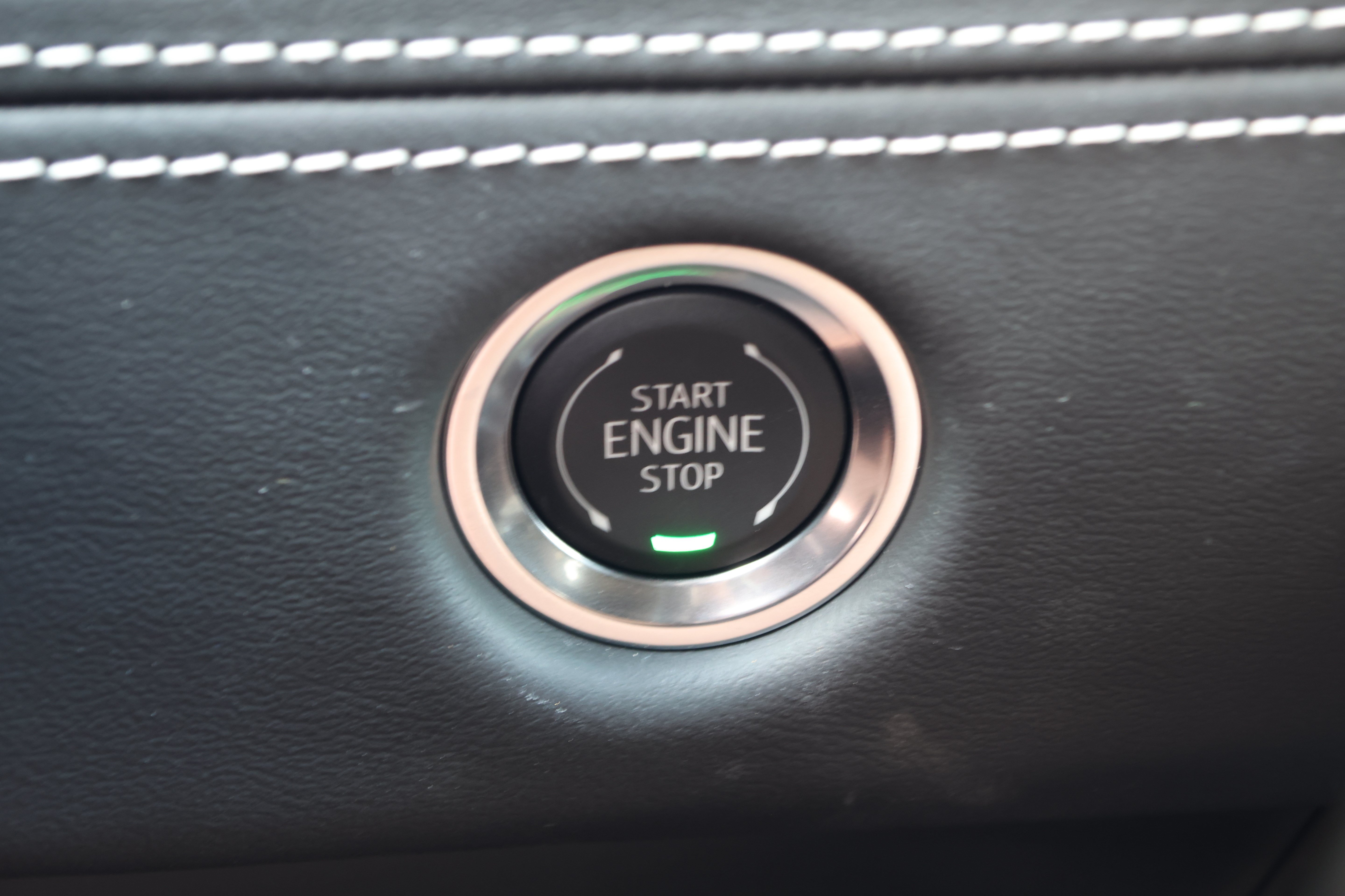 Used 2026 Cadillac Escalade ESV V AWD/4WD image 34