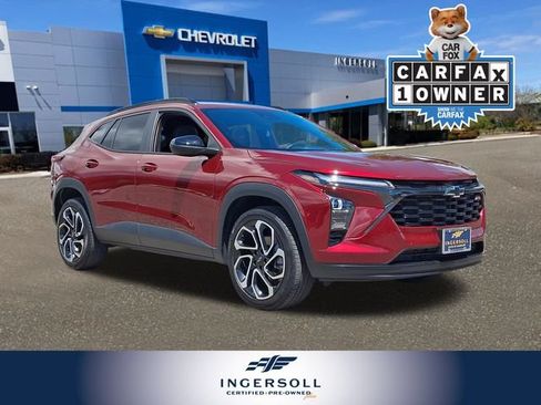 Used 2024 Chevrolet Trax RS w/ Sunroof Package FWD image 1