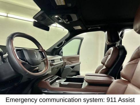 Used 2025 Lincoln Navigator Reserve AWD/4WD image 39
