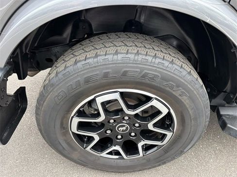 Used 2023 Ford Bronco Outer Banks image 17