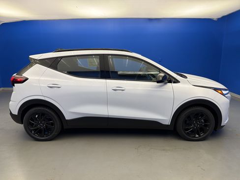 New 2027 Chevrolet Bolt RS FWD image 8