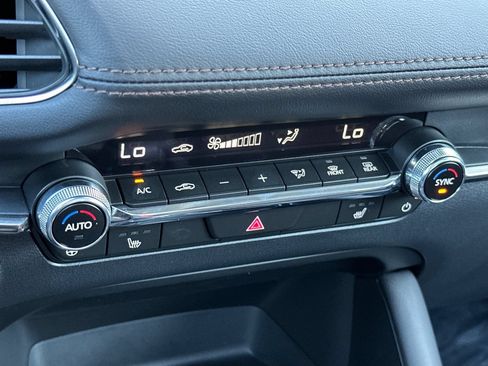 Certified 2025 MAZDA MAZDA3 2.5 Turbo Sedan w/Premium Plus AWD/4WD image 22