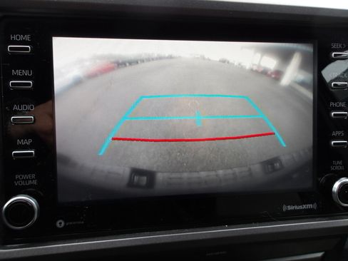 Used 2020 Toyota Tacoma TRD Off-Road w/ Technology Package image 19