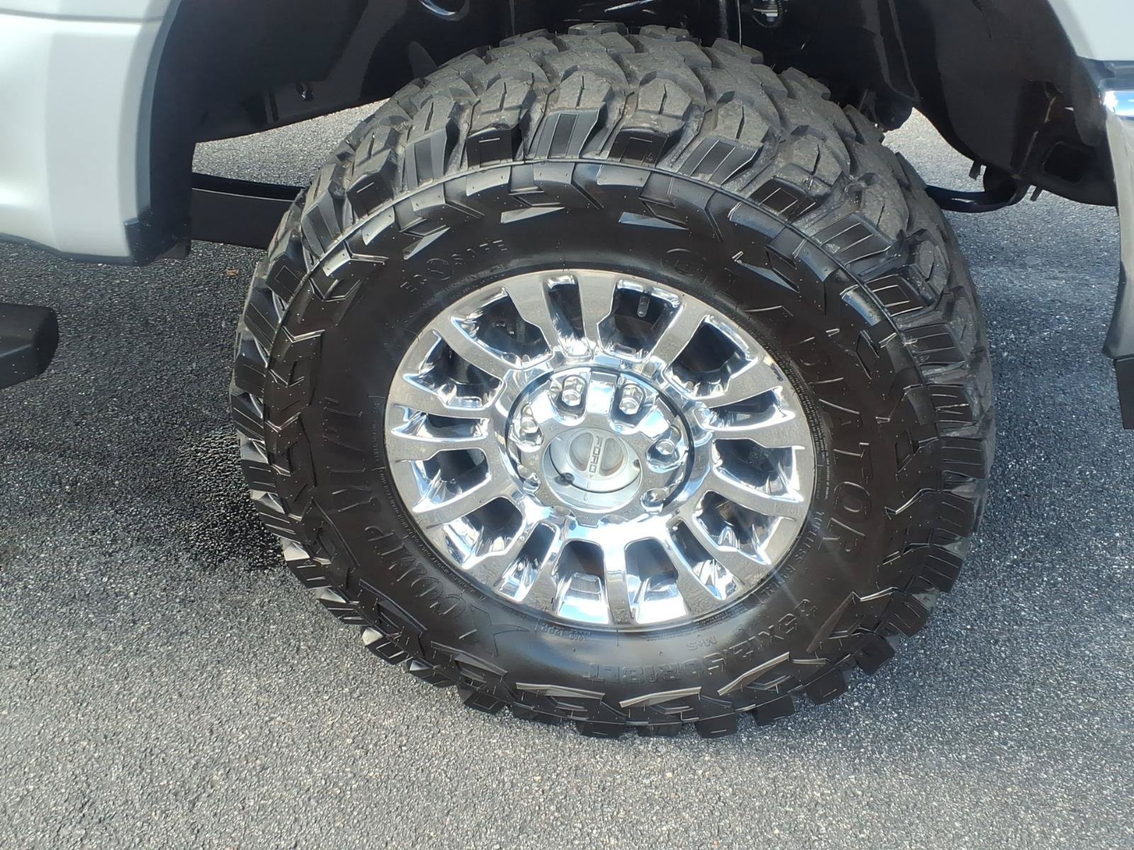 Used 2019 Ford F250 XLT w/ XLT Premium Package AWD/4WD image 9