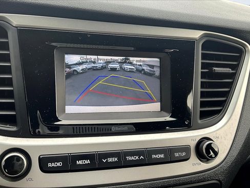 Used 2021 Hyundai Accent SE image 21