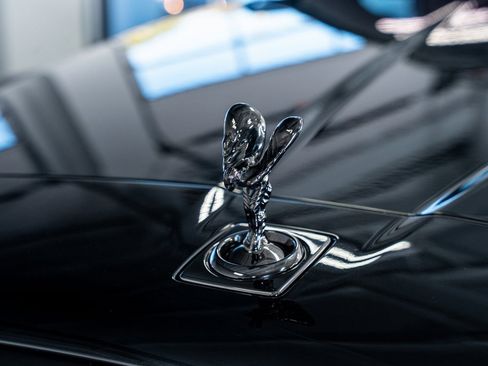 Used 2022 Rolls-Royce Cullinan Black Badge image 19