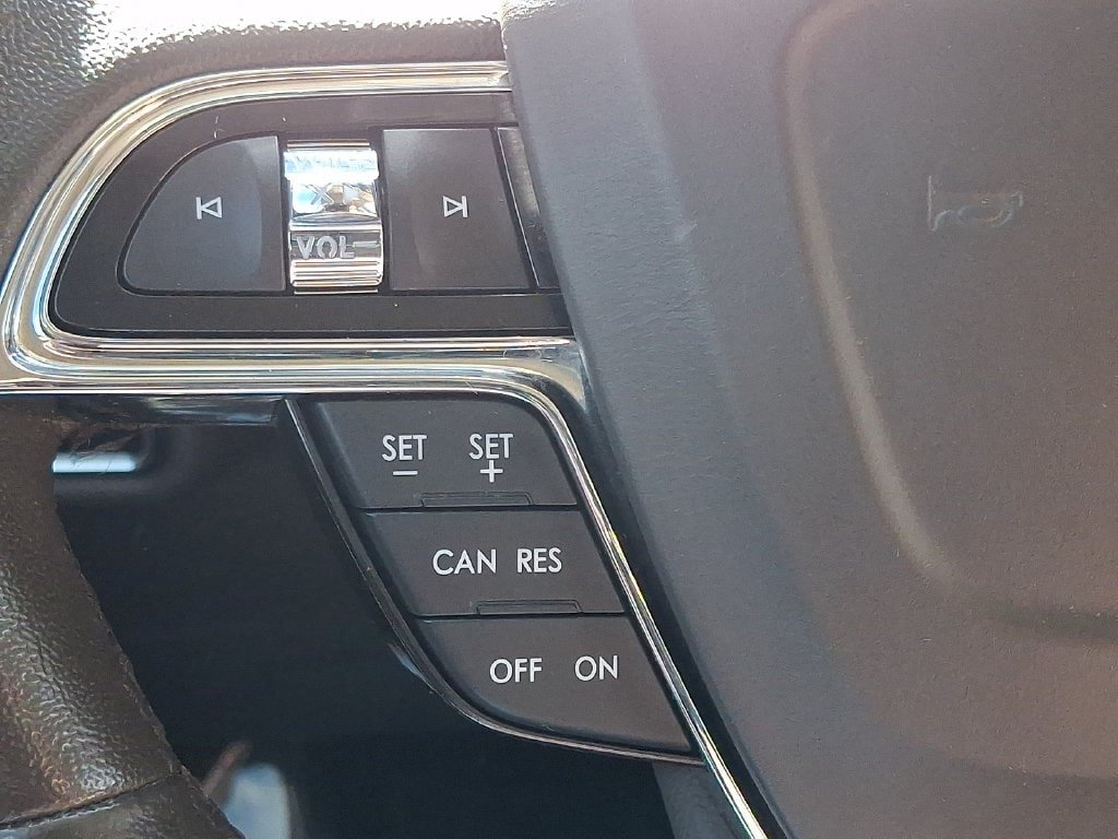 Certified 2021 Lincoln Nautilus AWD image 20