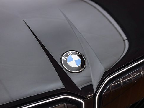 Certified 2025 BMW X3 xDrive30i w/ M Sport Package image 6