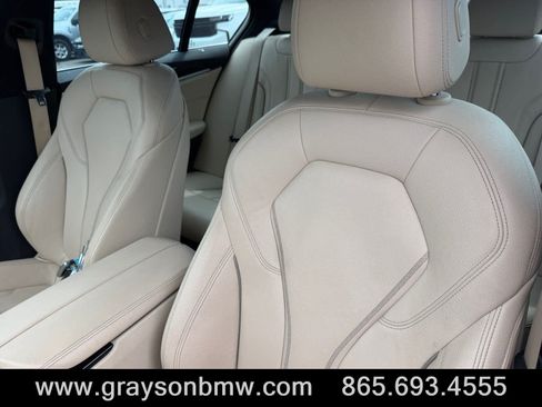 Used 2019 BMW 530i xDrive AWD/4WD image 14