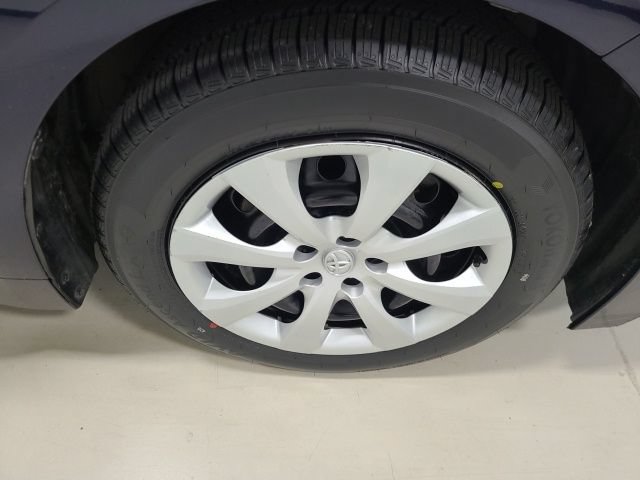 Used 2023 Toyota Corolla LE FWD image 34