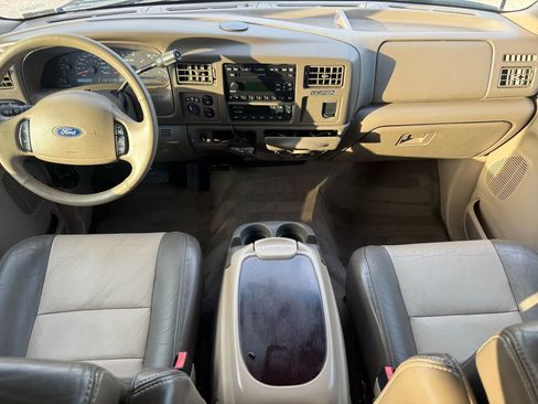 Used 2003 Ford Excursion Eddie Bauer image 2