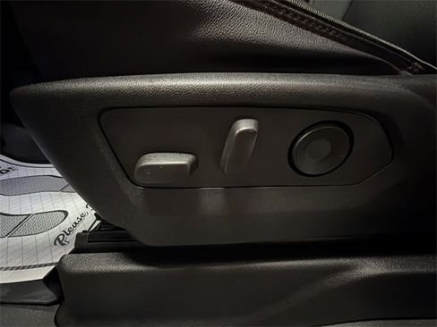 Certified 2023 Chevrolet Suburban RST image 12