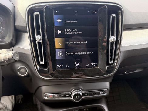 Used 2019 Volvo XC40 T5 Momentum image 13