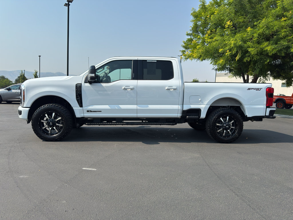 Used 2024 Ford F350 4x4 Crew Cab Super Duty image 4