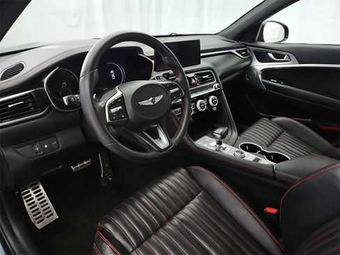 Used 2022 Genesis G70 3.3T w/ Sport Advanced Package image 9