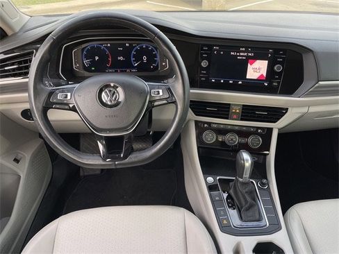 Used 2019 Volkswagen Jetta SEL image 10