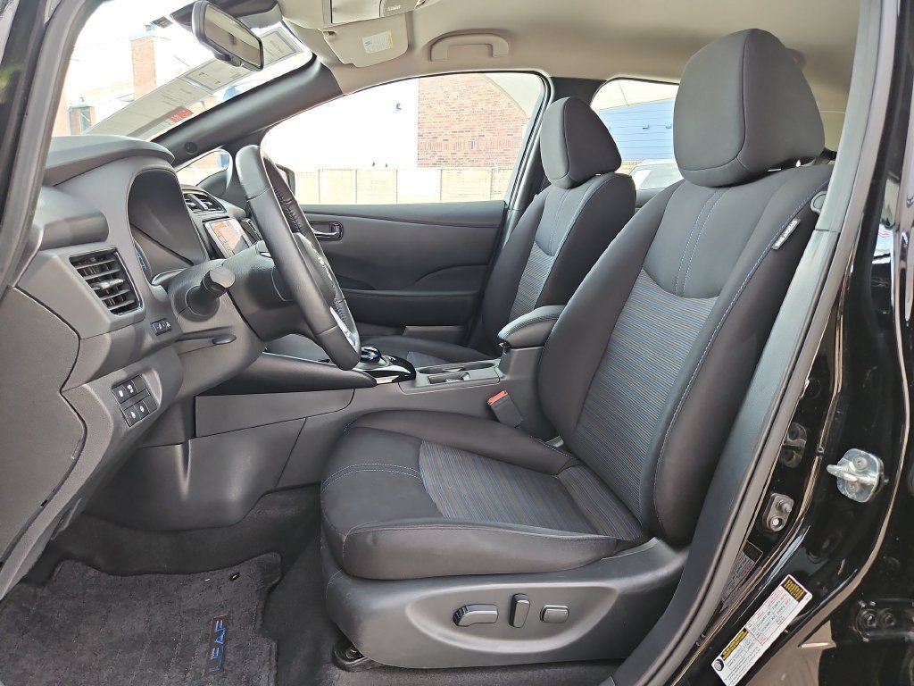 Certified 2023 Nissan Leaf SV Plus FWD image 21