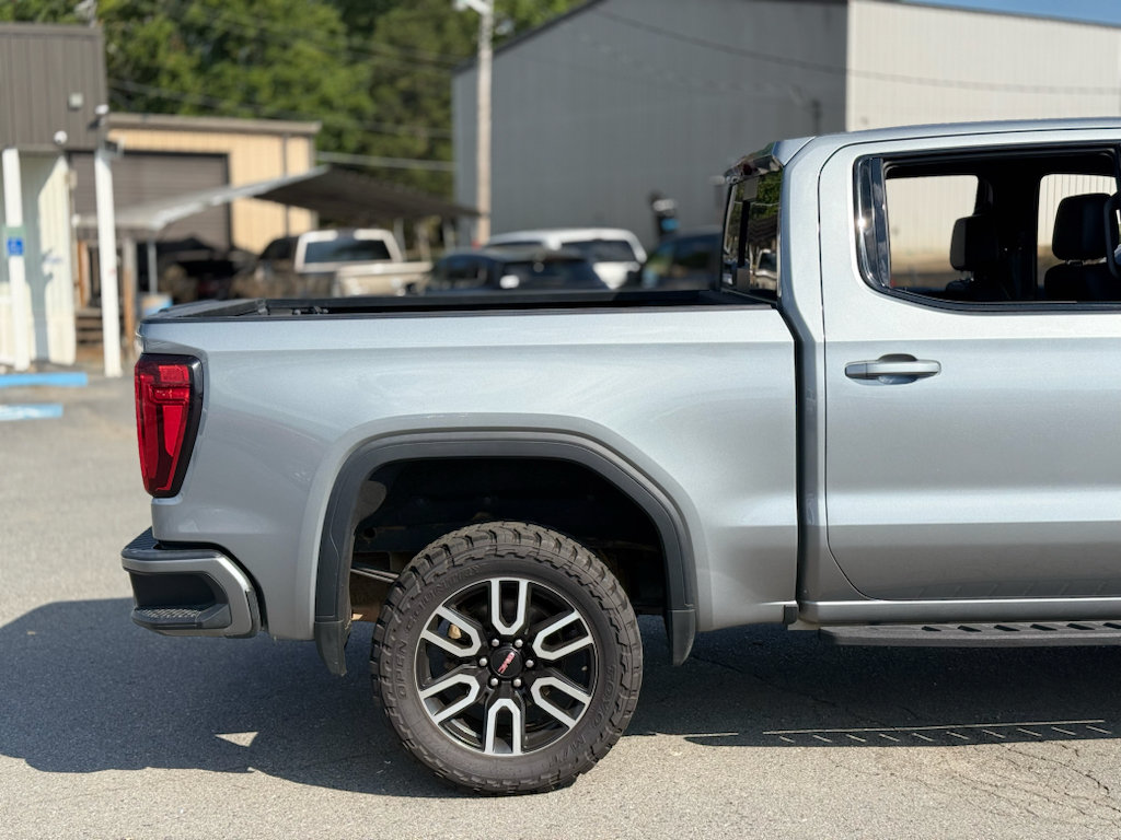 Used 2024 GMC Sierra 1500 AT4 w/ Technology Package AWD/4WD image 11