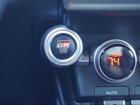 Used 2023 Toyota GR86 Premium w/ ALL Weather Mat Package (TMS) image 23