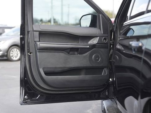 Used 2020 Ford Expedition Max XLT w/ Equipment Group 202A image 32