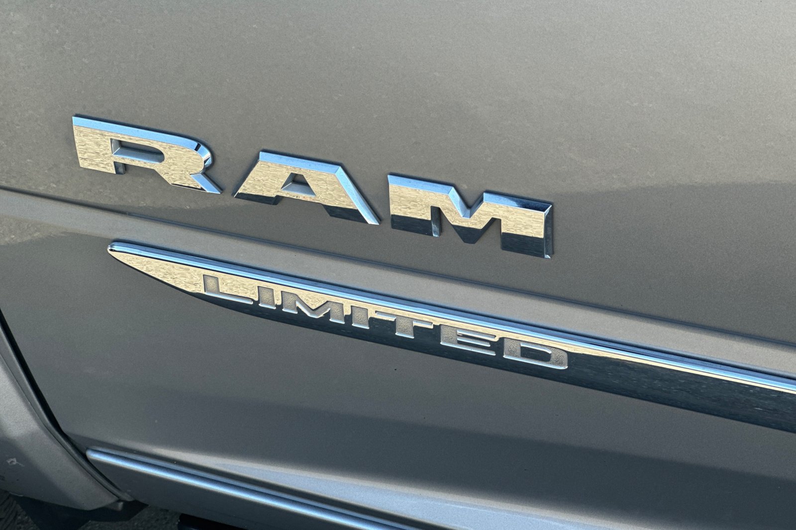 Used 2019 RAM 2500 Limited AWD/4WD image 21