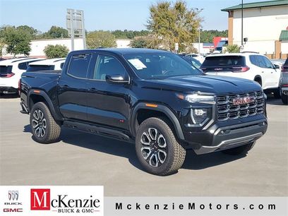 New 2025 GMC Canyon AT4 w/ Nightfall Edition