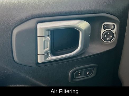 Used 2021 Jeep Wrangler Unlimited Sport image 17