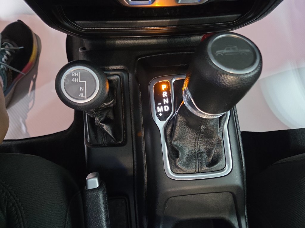 Used 2023 Jeep Gladiator Sport AWD/4WD image 34